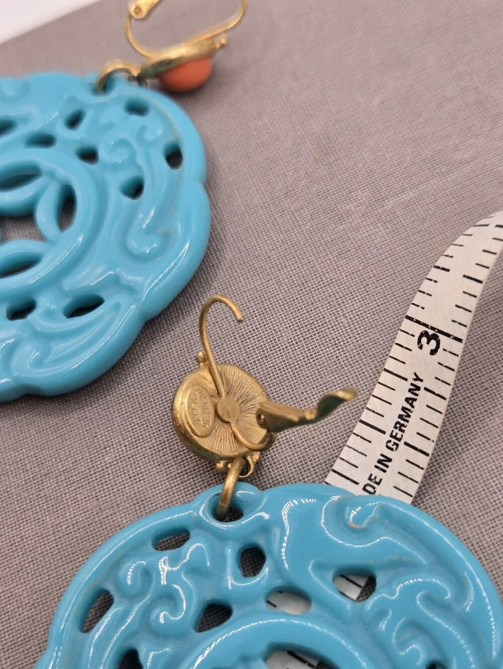 Kenneth Jay Lane chinoiserie Earrings Round Faux Turquoise Medallion Pierced - Picture 5 of 6